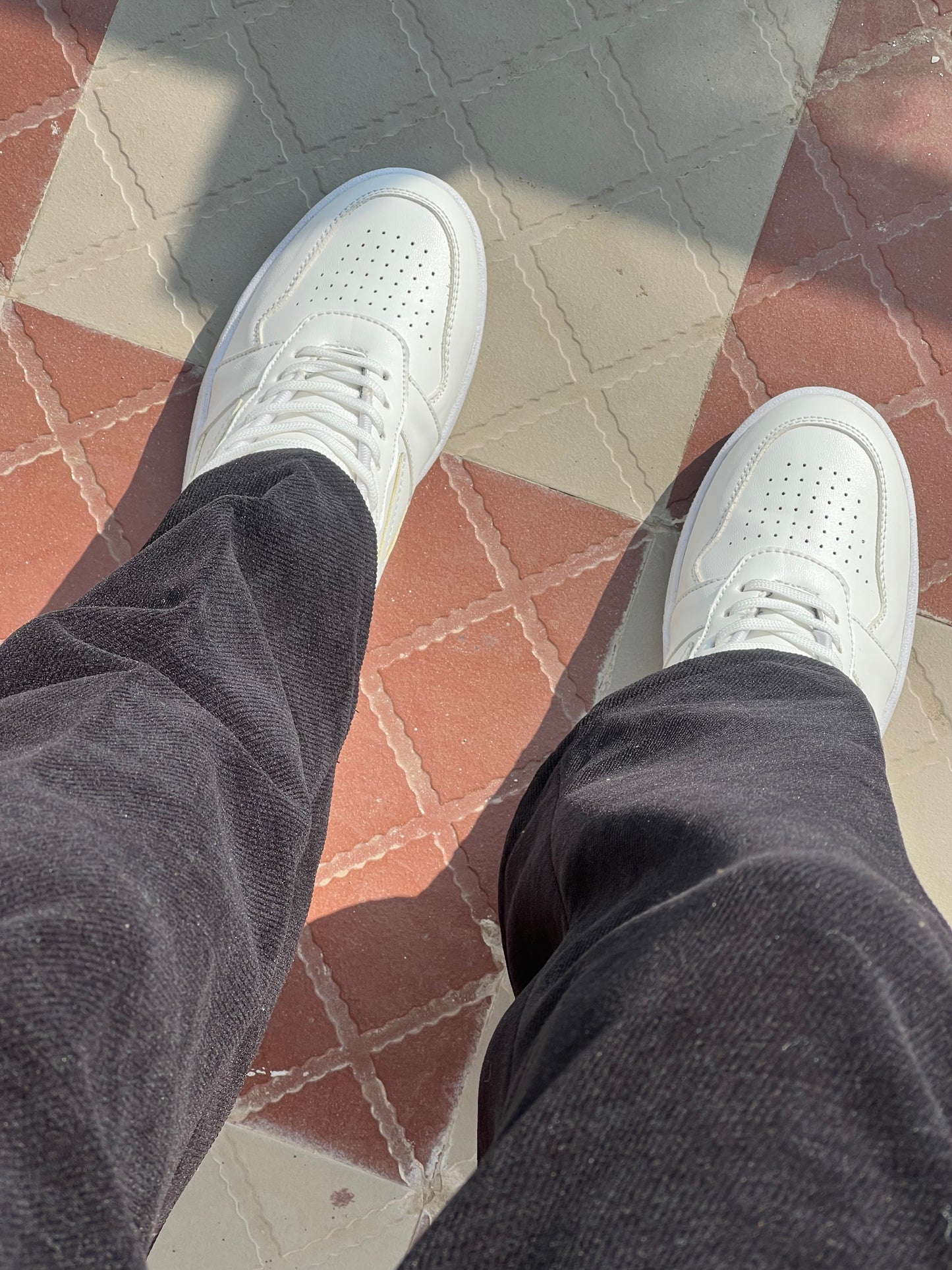 SYEDAN AURA WHITE