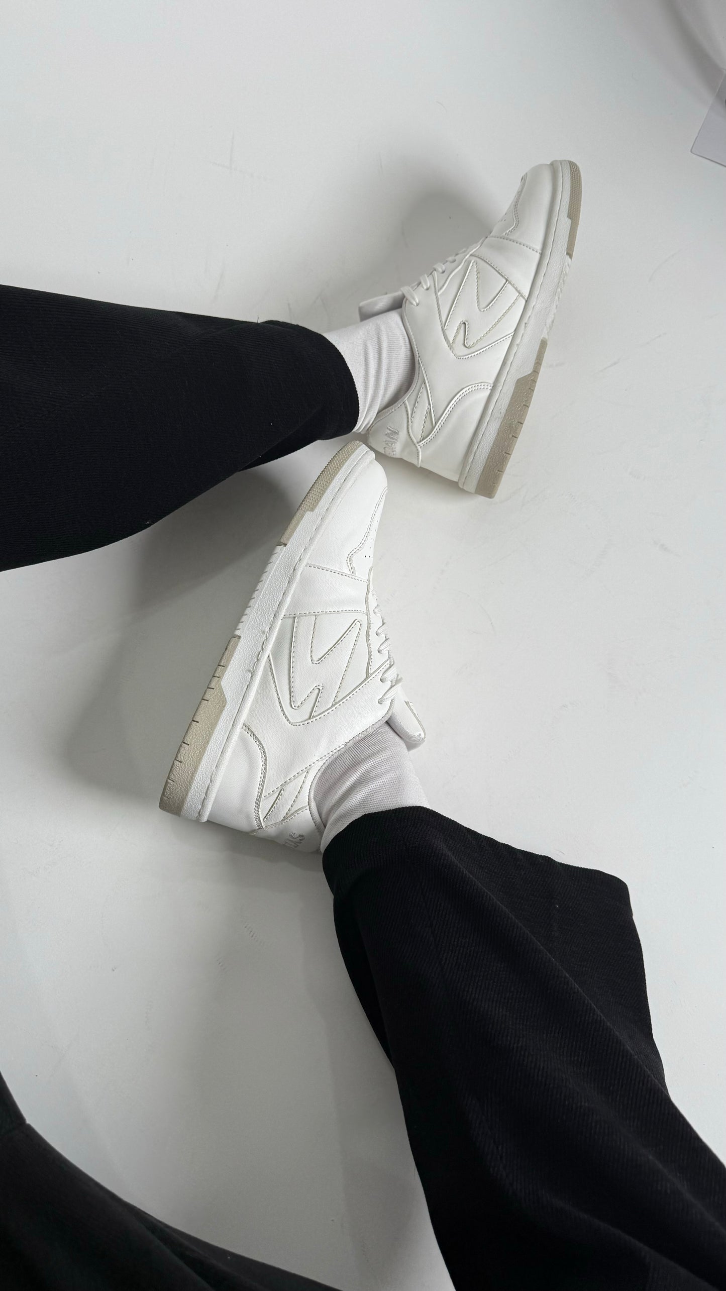 SYEDAN AURA WHITE