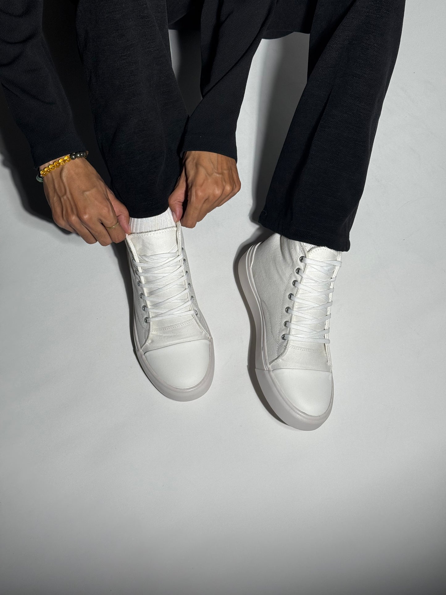 SYEDAN UNIVERSE WHITE